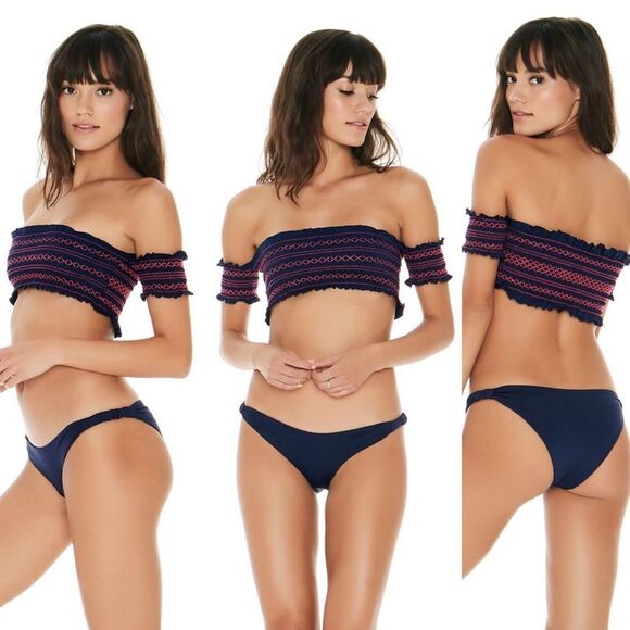 L*Space Swim ADRIANNA Bikini Top - Picture 1 of 11